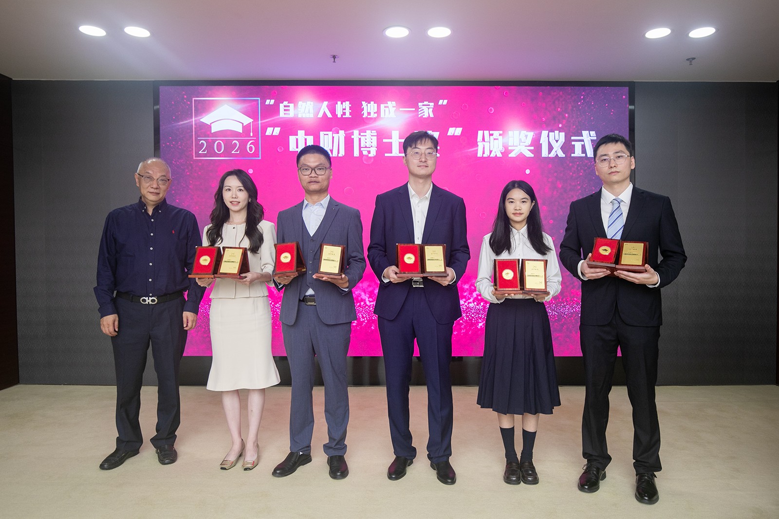 6ac9ef590661e.jpg